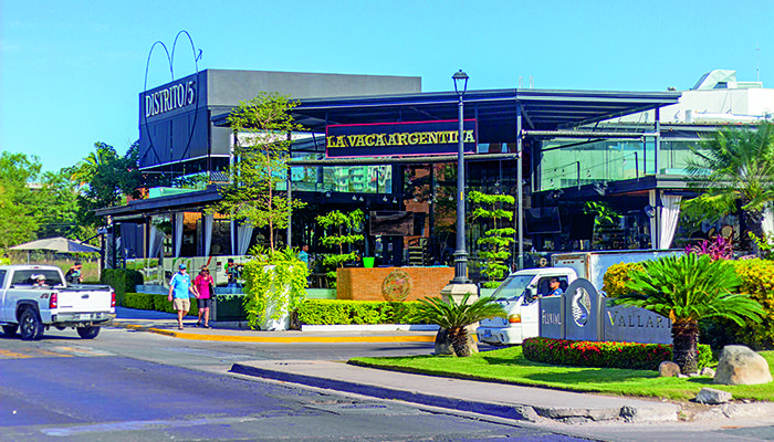 Señalan a la autoridad por permitir aperturas hasta las 9:30 pm