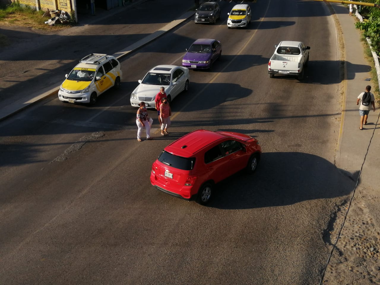 El ignorado puente peatonal de la López Mateos