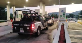 Frustran toma de 8 casetas en Nayarit