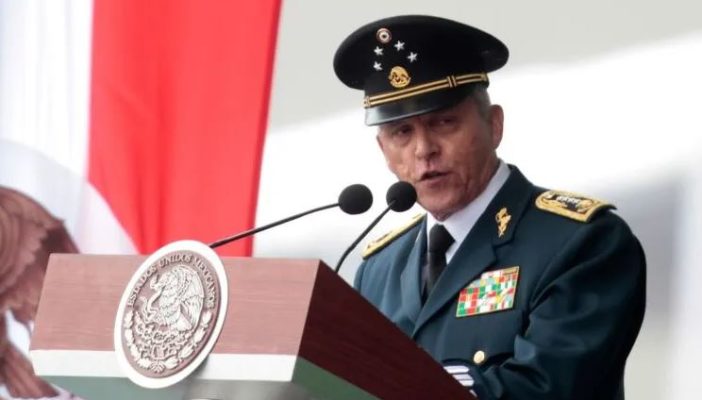 Cienfuegos ya está en México, notifican a juez en EU