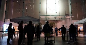 California ordena toque de queda por un mes por Covid-19