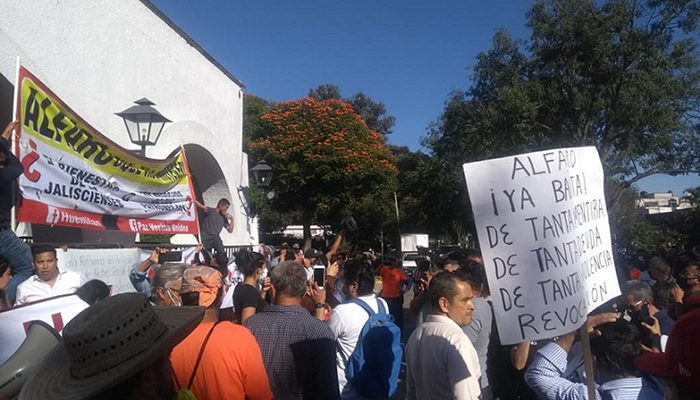 Protestaron en La Minerva para sacar a Enrique Alfaro