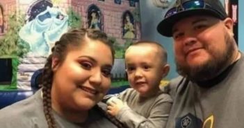 Niño latino pierde a sus padres en EU por virus; recibe apoyo internacional