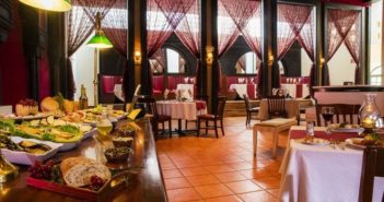 Restaurantes SÍ ofrecerán cena de año nuevo, pero con horario restringido