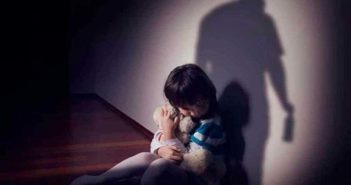 Dan 1,076 años de prisión a un hombre por abuso de menores