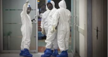 8 trabajadores del sector salud mueren al día por Covid-19