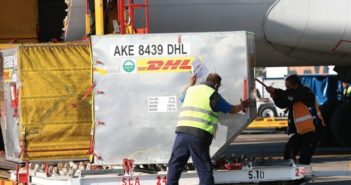 Llega cuarto cargamento de vacunas de Pfizer a México