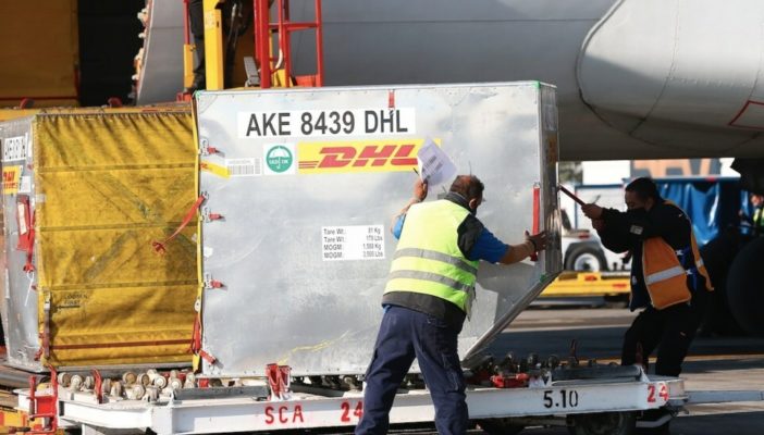 Llega cuarto cargamento de vacunas de Pfizer a México