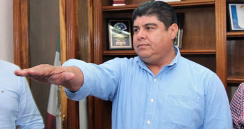 Dirige la policía en Puerto Vallarta mando reprobado