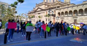 Dueños de gimnasios se manifiestan, quieren trabajar