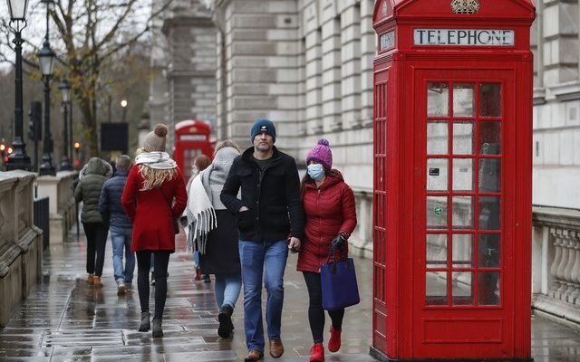 Decretan un nuevo confinamiento total en Inglaterra