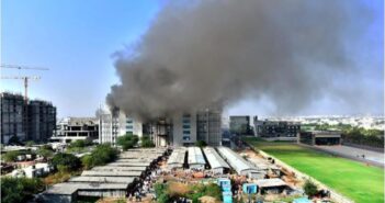 Se incendia fábrica donde se producen vacunas contra Covid-19 en India