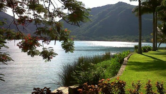 Santa María del Oro se suma al cierre de negocios no esenciales