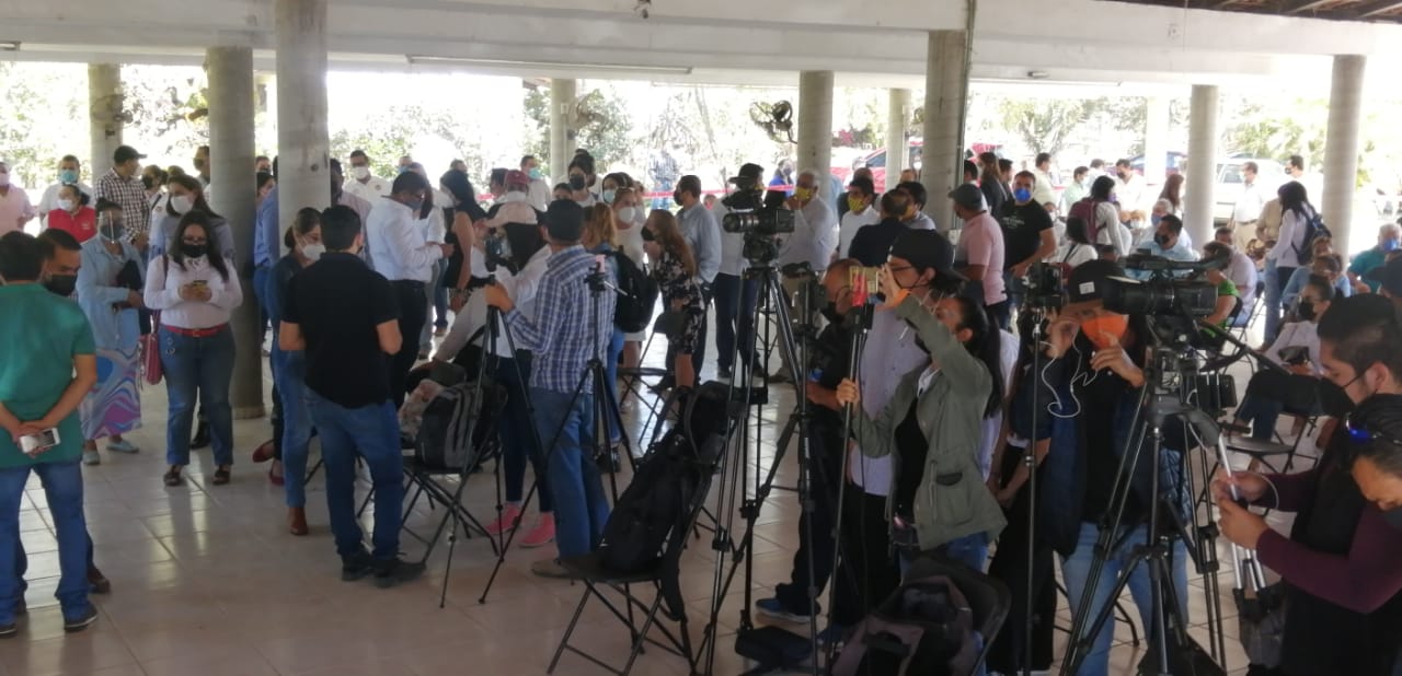 Negocios limitados y Jaime Cuevas en reunión política sin sana distancia 1 Negocios limitados y Jaime Cuevas en reunión política sin sana distancia