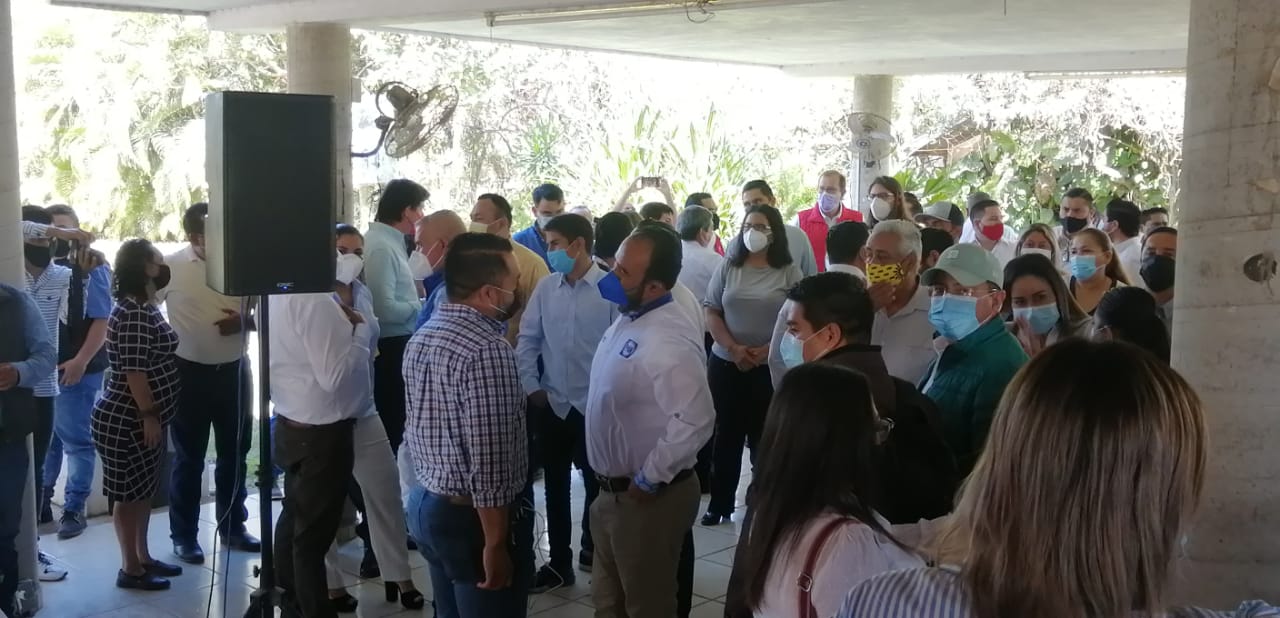 Negocios limitados y Jaime Cuevas en reunión política sin sana distancia 3 Negocios limitados y Jaime Cuevas en reunión política sin sana distancia