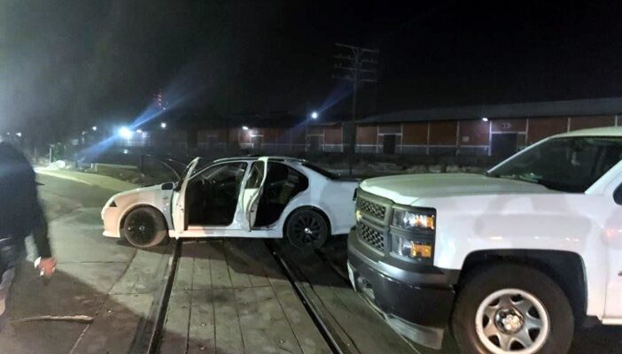 Atropellan a 3 agentes de policía en arrancones ilegales en Guadalajara