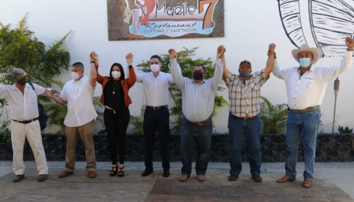 Líderes bahíabanderenses se unen a Héctor Santana