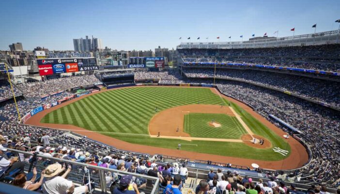 Nueva York reabrirá estadios para juegos y conciertos; pedirán prueba