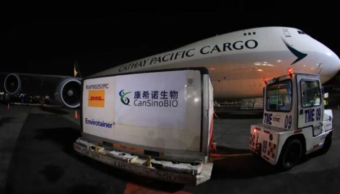 Llegan 2 millones de dosis de vacuna china; serán envasadas en Querétaro