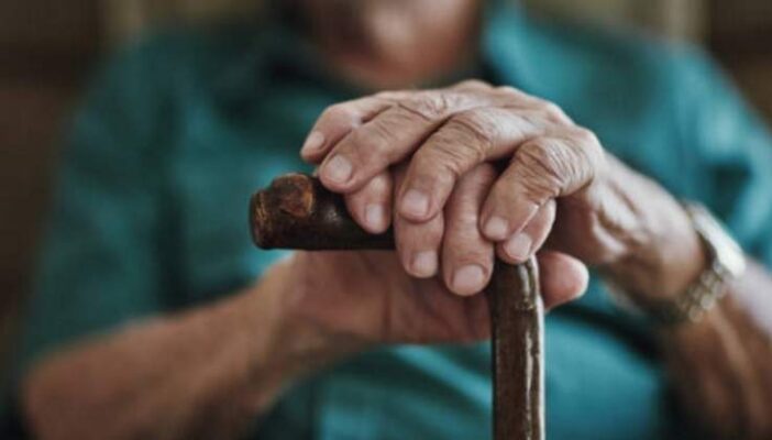 Pide CEDHJ a Gobierno de Jalisco dejar entrar adultos mayores a mercados; lo rechazan