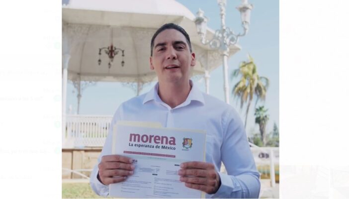 Se registra Héctor Santana como precandidato a la alcaldía de Bahía
