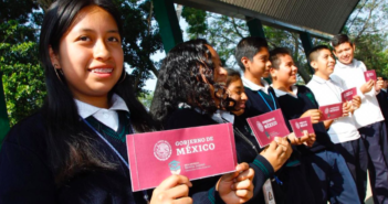 Anuncia AMLO que se adelantarán programas sociales por veda electoral