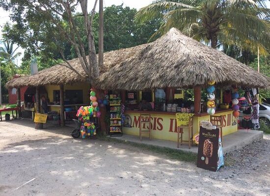 Gobierno da marcha atrás al cierre de restaurantes en San Blas y SaMaO
