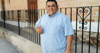 Rocky Santana, el elegido en unidad de los morenistas