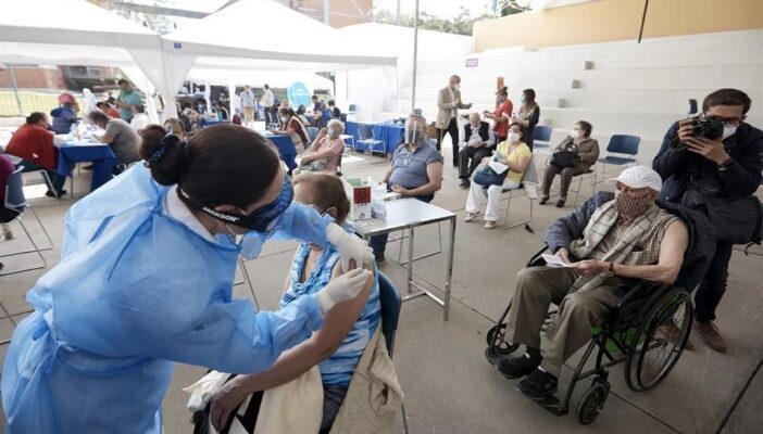 Guadalajara y Zapopan siguen sin fecha para vacunación