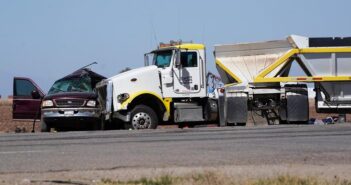Choque en California: posible brecha en muro fronterizo