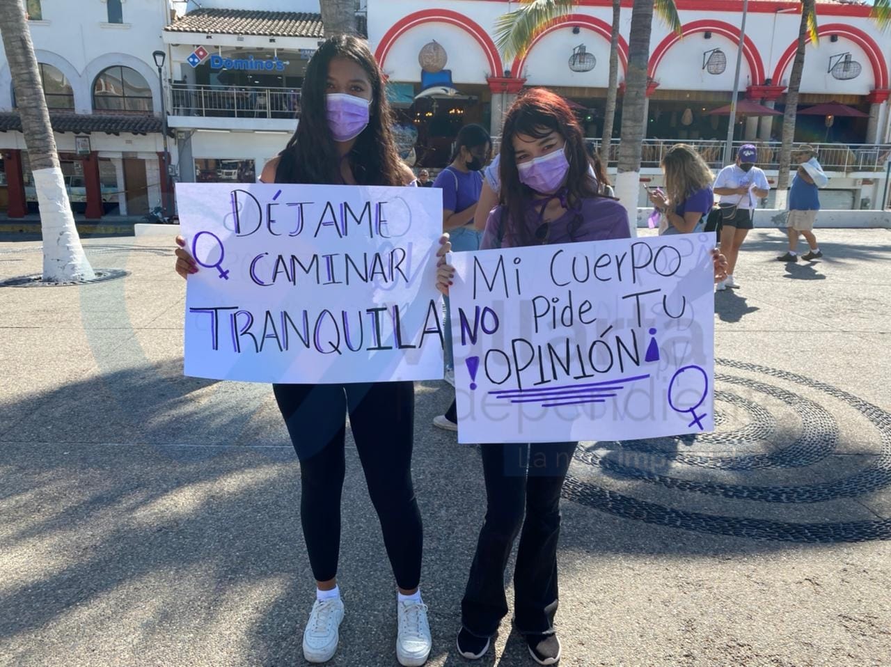 Sentido homenaje a las que ya no están... Se une Vallarta a las marchas feministas