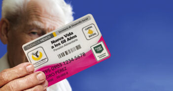 Edad para recibir pensión de adultos mayores bajará de 68 a 65 años