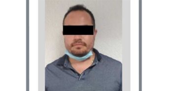 Vendía vacunas falsas contra Covid-19; llevará el proceso en libertad