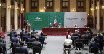 AMLO y gobernadores firman Acuerdo Nacional por la Democracia