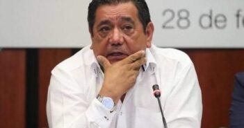 Por no reportar gastos, el INE quita candidatura a Félix Salgado Macedonio