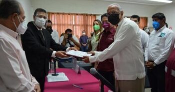 Es oficial, se registra Navarro quintero como candidato ante el IEEN