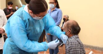 Reiniciaron vacunación en Guadalajara este viernes
