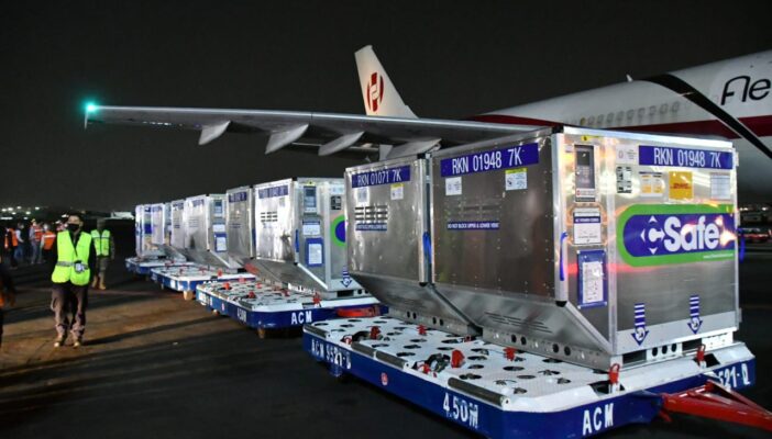 Llegan 256 mil dosis más contra Covid-19 a Jalisco