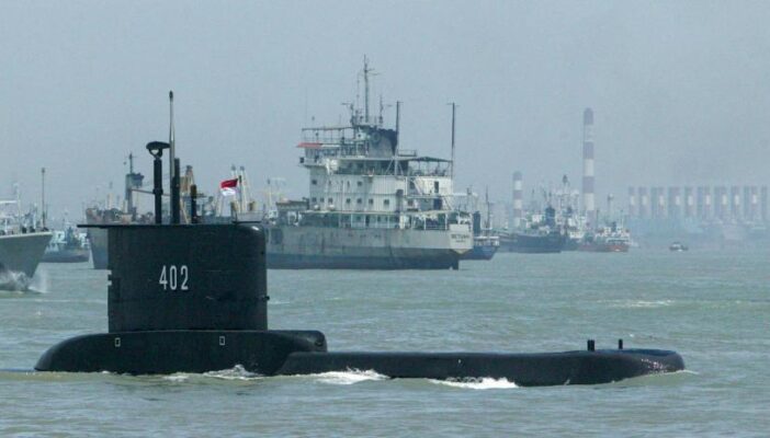 Indonesia declara perdido el submarino desaparecido con 53 tripulantes