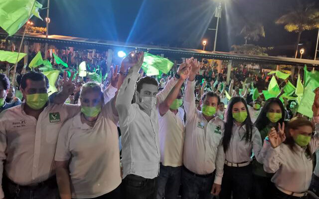 Se queda Luis Munguía sin candidatura