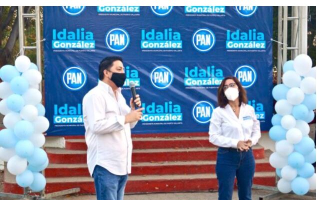 Marcela Navarrete da el primer paso en su campaña para la diputación local