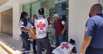 En Pitillal, a plena luz del día, navajean a un hombre