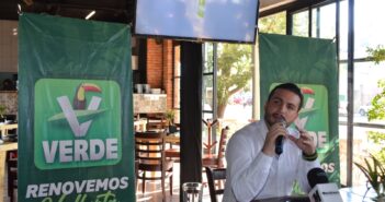 Precios de antes en el agua, promete Munguía si gana