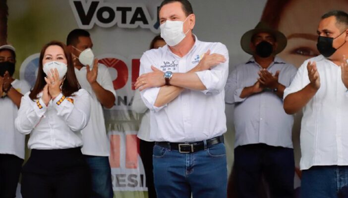 Jaime Cuevas sigue adelante en la preferencia de los bahíabanderenses