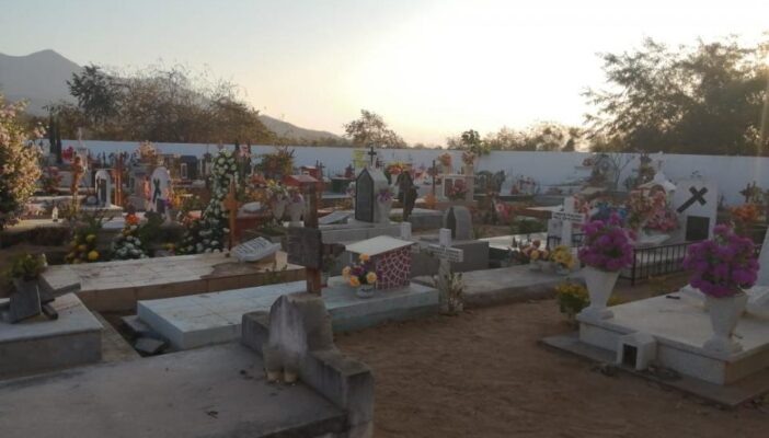 Medirán el tiempo en panteones en Nayarit para el 10 de mayo