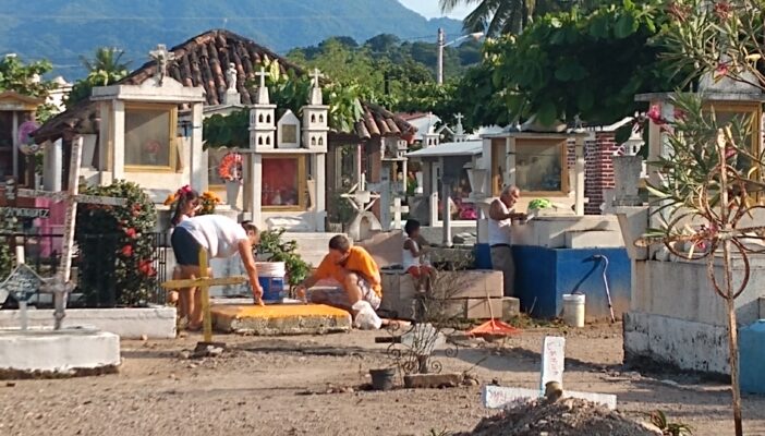 Vendedores ambulantes de panteones no podrán trabajar este 10 de mayo