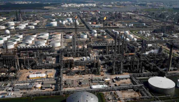 Refinería Deer Park tiene deuda de 980 millones de dólares