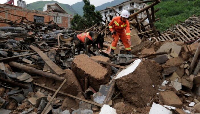 Terremotos de 6.1 y 7.3 grados sacuden China