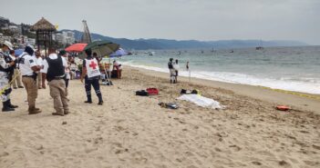 Mesero salva a una niña de ahogarse, pero él pierde la vida