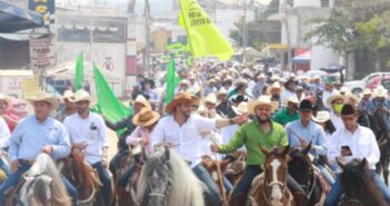 Con cabalgata dan apoyo a Munguía y el proyecto verde